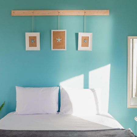 4 Bedroom Apartment On The Beach เทลอาวีฟ ภายนอก รูปภาพ