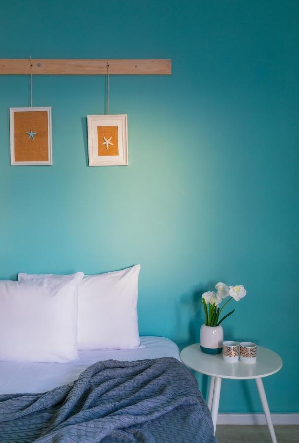 4 Bedroom Apartment On The Beach เทลอาวีฟ ภายนอก รูปภาพ